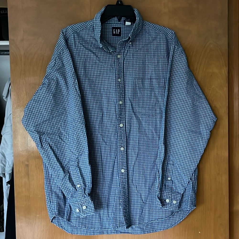 Men’s Gap dress shirt